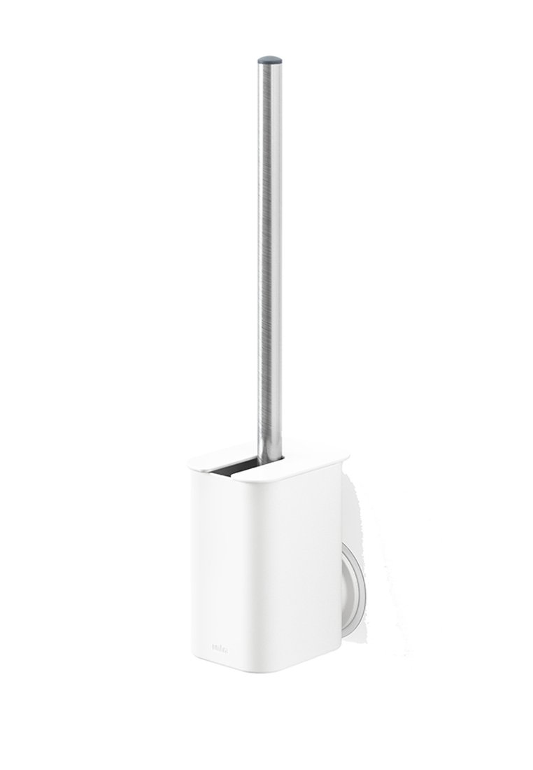 Support pour brosse de toilette en plastique blanc avec un manche cylindrique en acier inoxydable. Base rectangulaire avec un dessus ouvert et une grande tête de nettoyage.