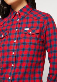 Wrangler Overhemdblouse - red