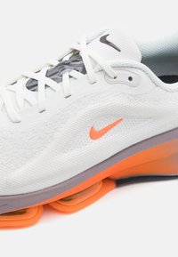 Nike Performance VERSAIR PRM - Treningssko - purple, grey