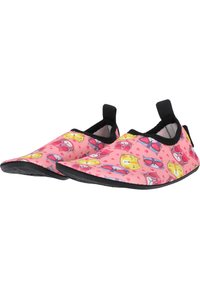 Rosa Stoffschuhe mit einem Cartoon-Muster von gelben Katzen mit Sonnenbrillen und Lippen, akzentuiert mit schwarzen Kanten und Ziehlaschen.