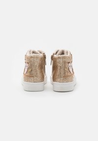 Friboo Zapatillas altas - gold-coloured
