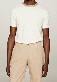 Tommy Hilfiger Jednoduché tričko - white