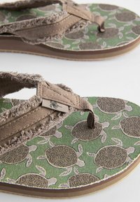Next FLIP FLOPS REGULAR FIT - T veida siksniņu sandales - khaki green