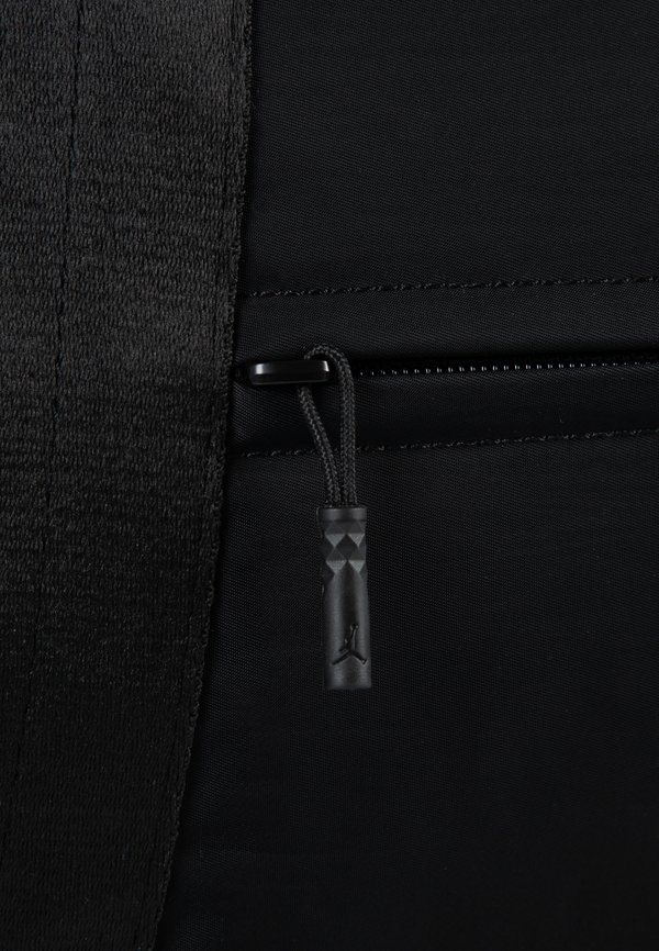 ALPHA DUFFLE - Sports bag3