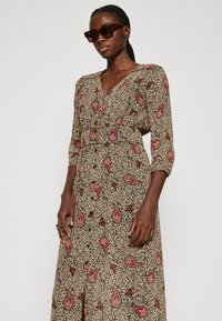 IKKS DRESS - Blusenkleid - ecru