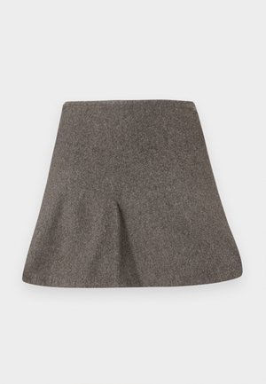 Jupe A-line en laine grise avec une large ceinture et une légère texture, posée à plat sur un fond blanc.