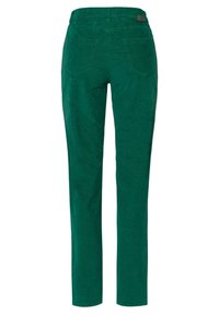 Pantalon vert en velours côtelé à jambes droites avec poches arrière et écusson de marque en cuir marron sur la ceinture.