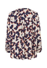 Blusa leggera color crema con un motivo floreale in blu navy e arancione. Presenta maniche lunghe e una vestibilità comoda con un dettaglio arricciato sulla schiena.