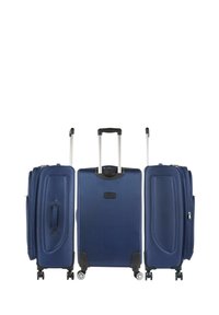 Tres maletas rígidas de color azul marino, de diferentes tamaños, con asas telescópicas, ruedas suaves y superficies texturizadas. Se ven compartimentos con cremallera.