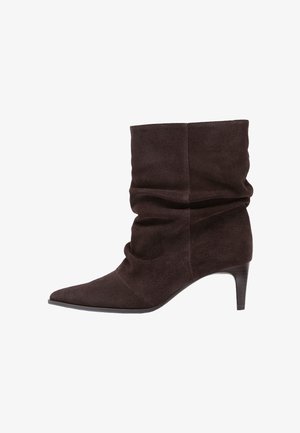 Stradivarius, STIEFELETTEN MIT CREMEFARBENEM ABSATZ 19903870 - Bottines - brown