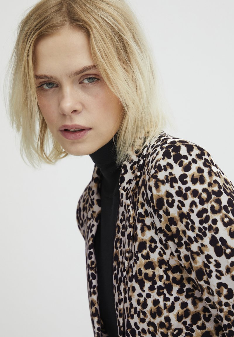 ICHI IHKATE PRINT BL12 - Blazer - leo mix/braun - Zalando.de