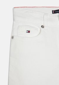 Tommy Hilfiger SCANTON - Kratke hlače od trapera - sailwhite
