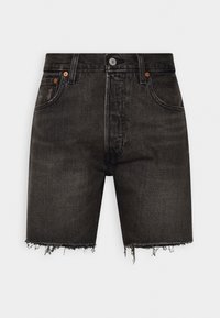 Pantalones cortos de mezclilla negros con un dobladillo deshilachado, diseño de cinco bolsillos y detalles en botones de cobre, que presentan un corte clásico con un acabado texturizado.
