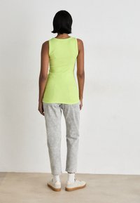 BOSS EMATITE - Topper - medium green