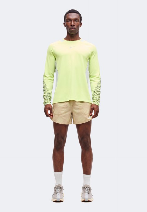 Nike STRIDE - Camiseta de manga larga - light lemon twist/grey fog — foto 2
