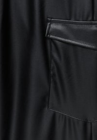 PULL&BEAR Cargobyxor - black