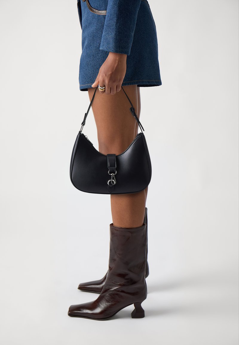 Pieces PCLIKA SHOULDER BAG  - Kézitáska - black