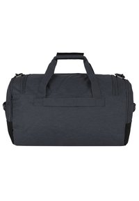 Grand sac de sport en tissu gris foncé avec une base noire. Comprend des poignées supérieures doubles, des fermetures éclair et un motif texturé pour la durabilité.