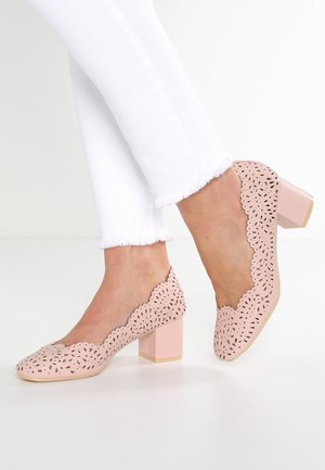 Dorothy Perkins Czółenka