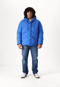 Jack & Jones JJWORLD PUFFER JACKET  - Winter jacket - nautical blue
