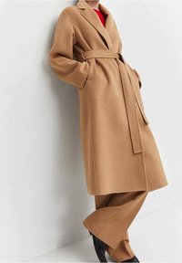 Mango Mantel - brown