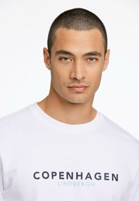 Lindbergh O-NECK - Felpa - white