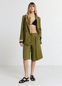 Calliope Short - verde kaki