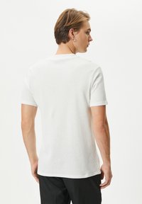 Koton - T-shirt basic