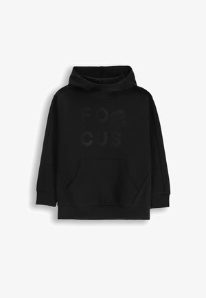 Czarna bluza z kapturem z kieszenią kangurką, z tonalnym napisem "FOCUS". Wykonana z miękkiego materiału o luźnym kroju.