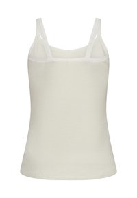 Hvid bomulds tanktop med tynde stropper, der har en glat overflade og tætsiddende design, skåret lige i kanten.