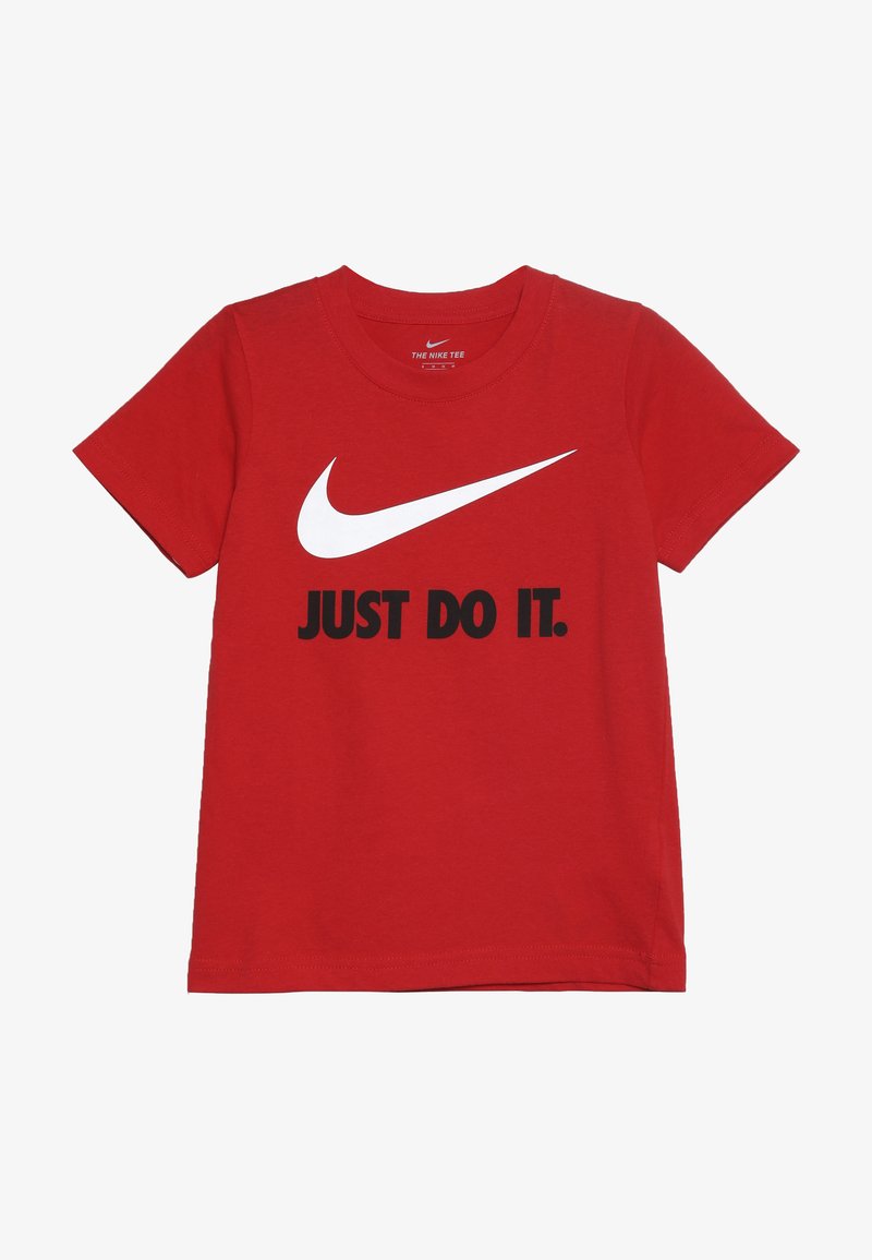 Maglietta rossa in cotone con maniche corte, presenta un grande swoosh bianco Nike e la scritta nera "JUST DO IT." sul davanti.
