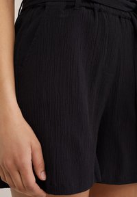 WE Fashion Šortky - black