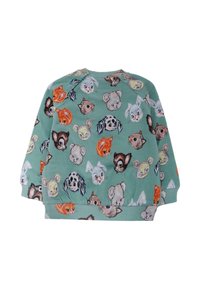 Maglione in fleece verde con stampa a copertura totale di vari volti di animali in tonalità di arancione, grigio e bianco. Collo a giro e polsini a costine.