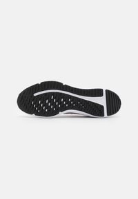 Nike Performance DOWNSHIFTER 12 NN GS - Scarpe da corsa su strada - pink foam/flat pewter/black/white