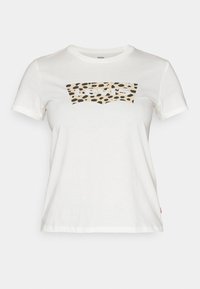 Bílá bavlněná trička s krátkým rukávem s designem v béžové a černé barvě v leopardím vzoru na přední straně, na které je nápis "Levi's" uvnitř křivky.