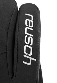 I guanti in tessuto nero presentano una superficie liscia e un logo "reusch" bianco ben visibile sul lato, con zone imbottite per l'isolamento.