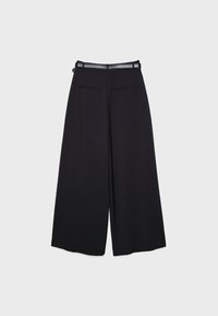 Črne široke hlače iz lahkega materiala, z ravnim pasom, zankami za pas in dvema zadnjima žepoma.