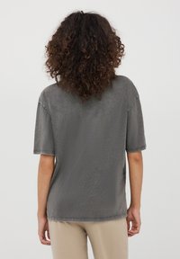 Terranova COLLEGE - T-shirt con stampa - nero