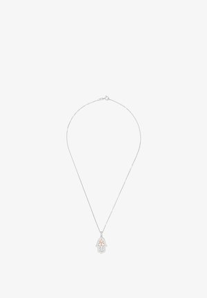 Collar de plata con cadena y un colgante de Hamsa. El colgante presenta un detallado intrincado y un acento de oro rosa. Textura suave y acabado pulido.