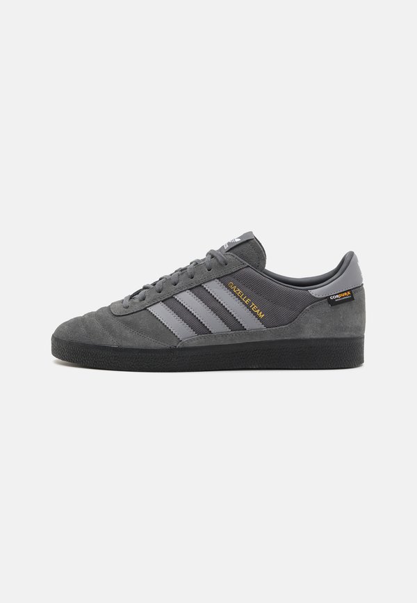 GAZELLE TEAM UNISEX - Sneakers low - grey six/grey three/core black