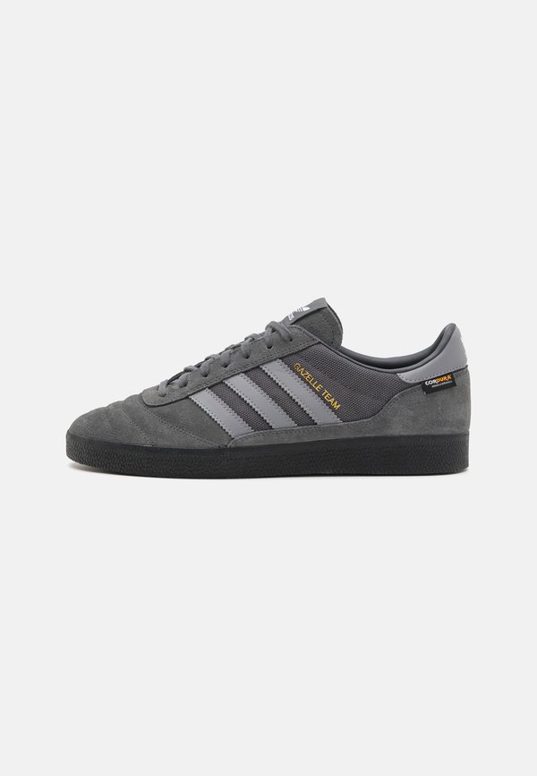 GAZELLE TEAM UNISEX - Sneakers low - grey six/grey three/core black