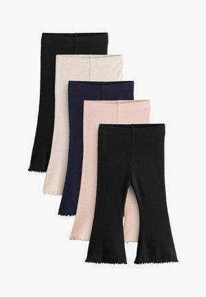 Cinq paires de leggings côtelés en noir, marine, rose, beige et un deuxième noir, avec des ourlets évasés et une texture douce.