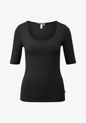 Haut noir à manches courtes avec un décolleté arrondi. Fabriqué dans un tissu lisse et extensible. Présente une texture subtile et une étiquette sur le côté gauche.