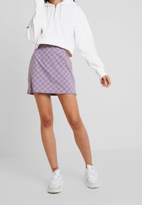 Weekday Felpa con cappuccio - white