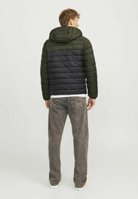 Jack & Jones PUFFER - Jachetă de iarnă - black