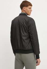 Guess Giubbotto Bomber - nero