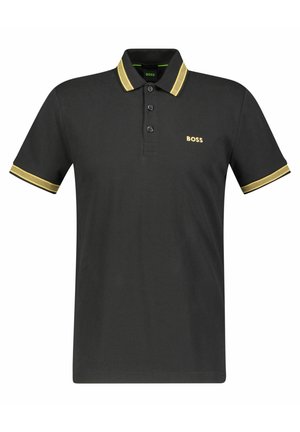 Polo noir à manches courtes avec bordure dorée au col et aux poignets, doté d'une patte de boutonnage à trois boutons et du logo "BOSS" sur la poitrine.