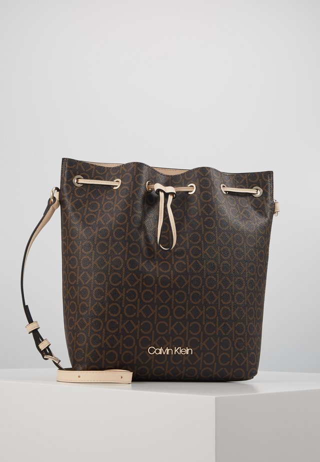 DRAWSTRING BUCKET BAG MONOGRAM - Umhängetasche - brown