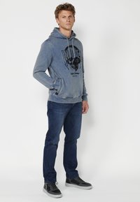 Koroshi Pulover s kapuco - azul