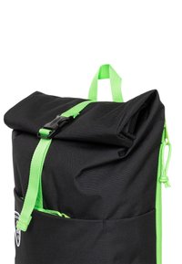 Eastpak UP ROLL - Rugzak - gb patches